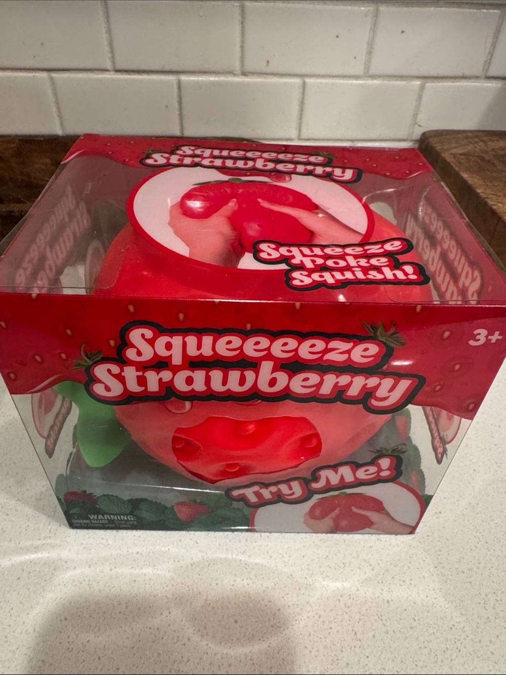 Squeeeeze strawberry new